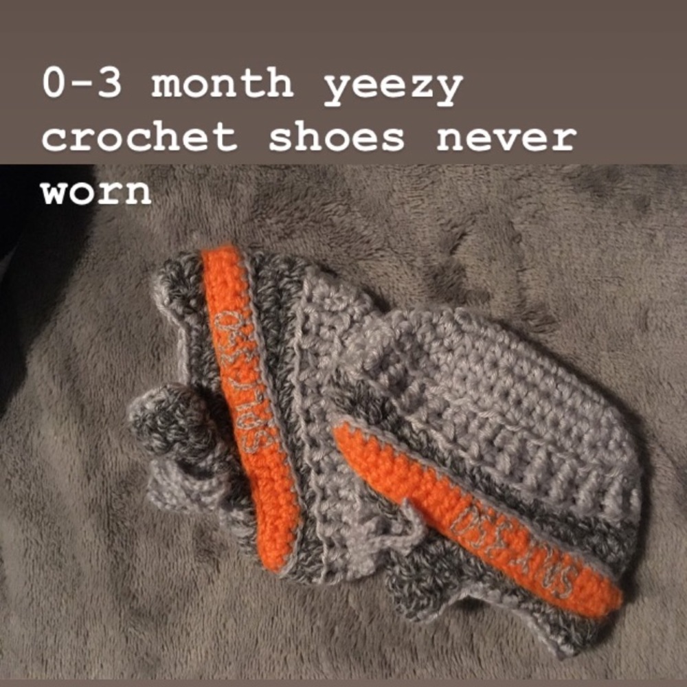 Infant sneakers